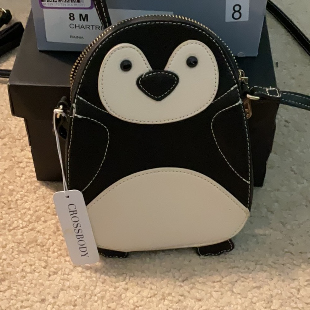 Penguins purse